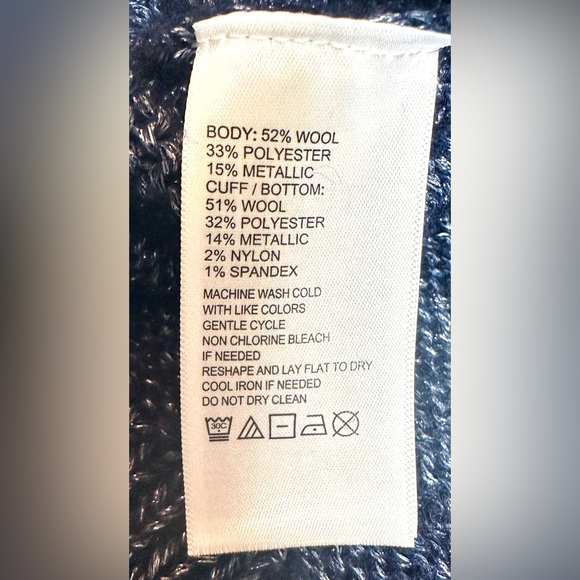 Tommy Bahama Wool Blend Shimmer Ballon Sleeve Island Navy Sweater size Med. NWT - Picture 8 of 11